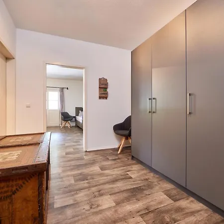 オリンピアハウス ゲストハウス 3*