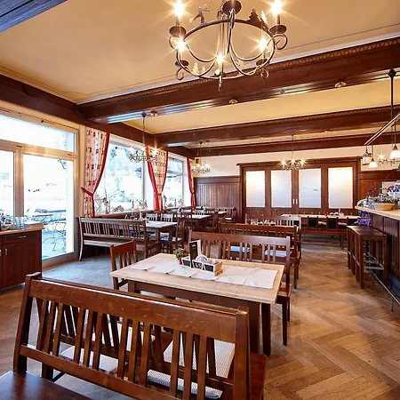 オリンピアハウス