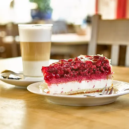 ゲストハウス オリンピアハウス 3*