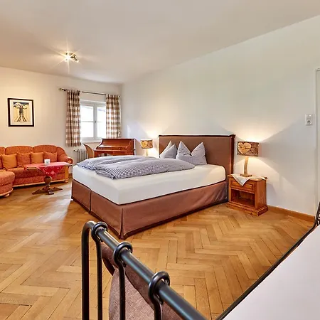 オリンピアハウス ゲストハウス