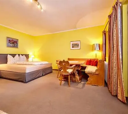 ゲストハウス オリンピアハウス ガルミッシュ・パルテンキルヒェン